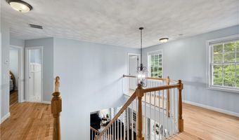 364 Orchard Woods Dr, North Kingstown, RI 02874