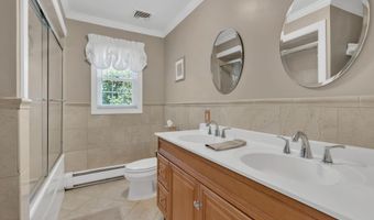 119 East Rd, Belford, NJ 07718