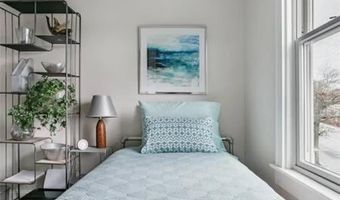 16 Carroll Ave, Newport, RI 02840