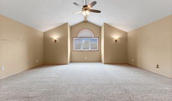 704 SW Coventry Cir, Ankeny, IA 50023