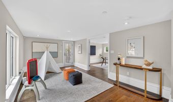 4964 ESKRIDGE Ter NW, Washington, DC 20016