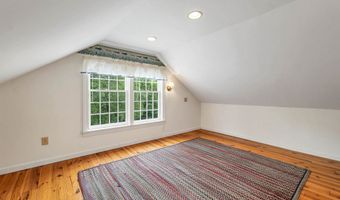 69 King Rd, Bedford, NH 03110