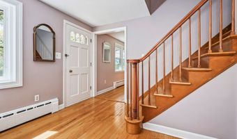 287 Hull St, Bristol, CT 06010