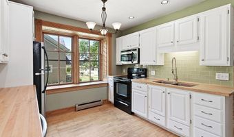 321 MILL St, Amherst, WI 54406