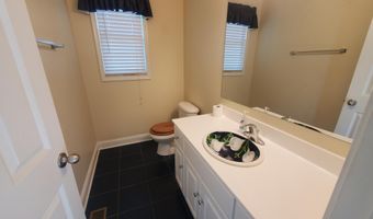 33 SAPHIRE Ct, Dover, DE 19901