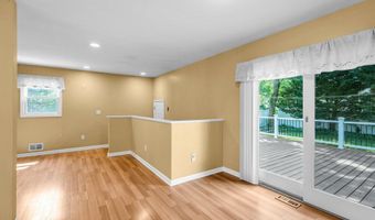 316 Seaman Ave, Beachwood, NJ 08722