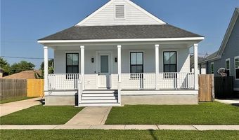 137 SEAL Dr, Arabi, LA 70032