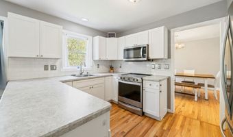 225 Bethmour Rd, Bethany, CT 06524