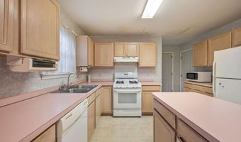 36 E MOYER Dr, Bear, DE 19701