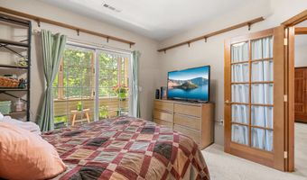913 Mountain Meadows Cir, Ashland, OR 97520