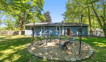 107 Elm St, Allegan, MI 49010