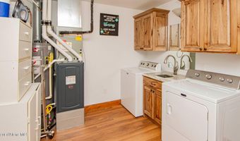 688 Champs Rd, Bonners Ferry, ID 83805
