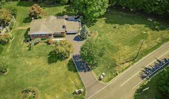 52 Campbell Ave, Airmont, NY 10901