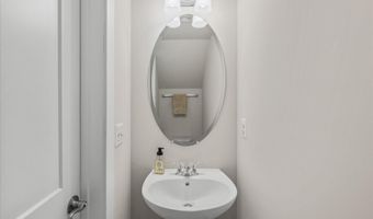 20316 NEWFOUNDLAND Sq, Ashburn, VA 20147