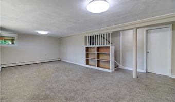 6 Pine Ln, Johnston, RI 02919
