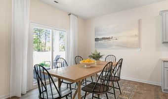 274 Maddox Dr, Aberdeen, NC 28315