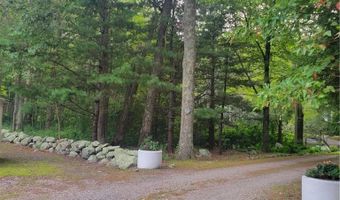 81 Shippee Rd, East Greenwich, RI 02818