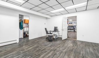 1567 Hammond St, Bangor, ME 04401