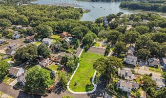 50 Planet Ave, East Providence, RI 02915