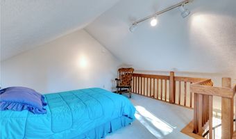 200 Greentree Cir, Aurora, OH 44202