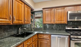 13 Evans Ave, Albertson, NY 11507