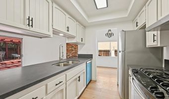 2050 Oak Hill Dr, Escondido, CA 92027