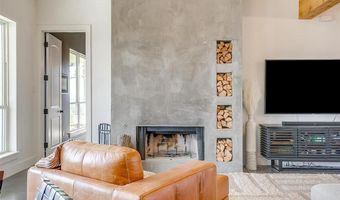 160 E Bluff Ln, Millsap, TX 76066