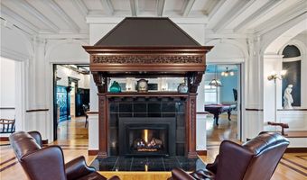 32 Lorraine St, Barrington, RI 02806