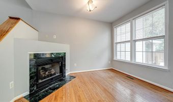 43122 FOREST EDGE Sq, Ashburn, VA 20148