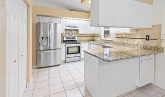 102 WATERVIEW Cir, Auburndale, FL 33823