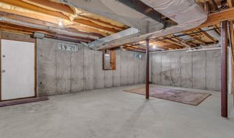 20 Lakeview Dr 20, Branford, CT 06405