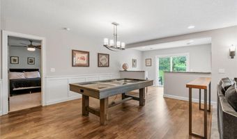 405 Riverside Cir, Anoka, MN 55303
