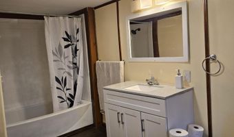 8 Graffam Rd, Baldwin, ME 04091