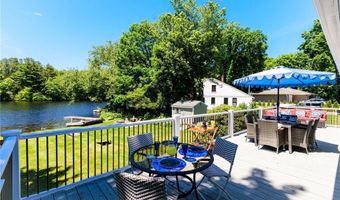 31 Sunset Dr, Hopkinton, RI 02832