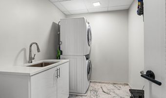 1781 N PIERCE St 1702, Arlington, VA 22209