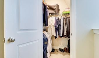 1318 S QUINN St, Arlington, VA 22204