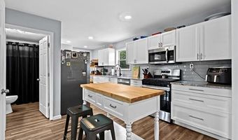 3525 Howland Rd, Almont, MI 48003
