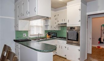 260 Grosvenor Ave, East Providence, RI 02914