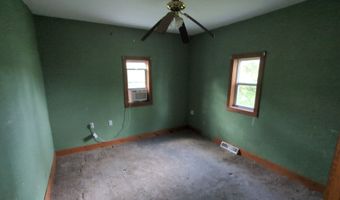 421 S 8th St, Albia, IA 52531