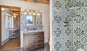 2 Latilla Ln, Arroyo Seco, NM 87514
