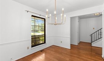 2332 Hidden Meadow Ln, Ballwin, MO 63021