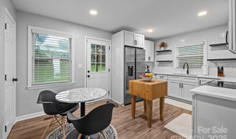 3701 Lynette Ct, Charlotte, NC 28217