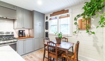 813 S 300 West Rd, Albion, IN 46701