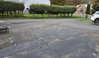 102 East Rd, Bristol, CT 06010