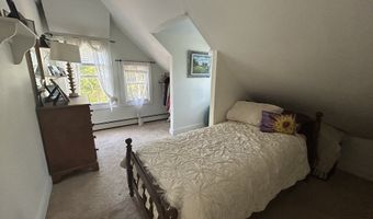 232 County Rd, Bourne, MA 02532