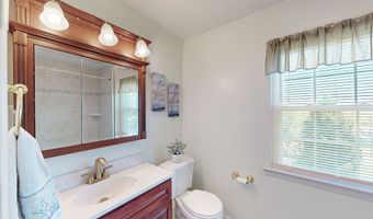 54 Flax Hill Rd, Brookfield, CT 06804