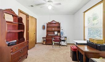 4 Skyline Dr, Adrian, MO 64720