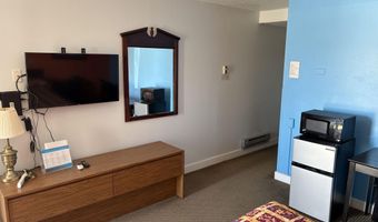 100 5Th St, Adair, IA 50002
