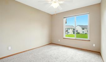 1805 Goose Lake Cir, North Liberty, IA 52317