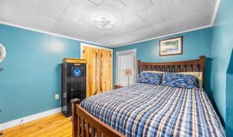 15 Fairfax St, Bangor, ME 04401